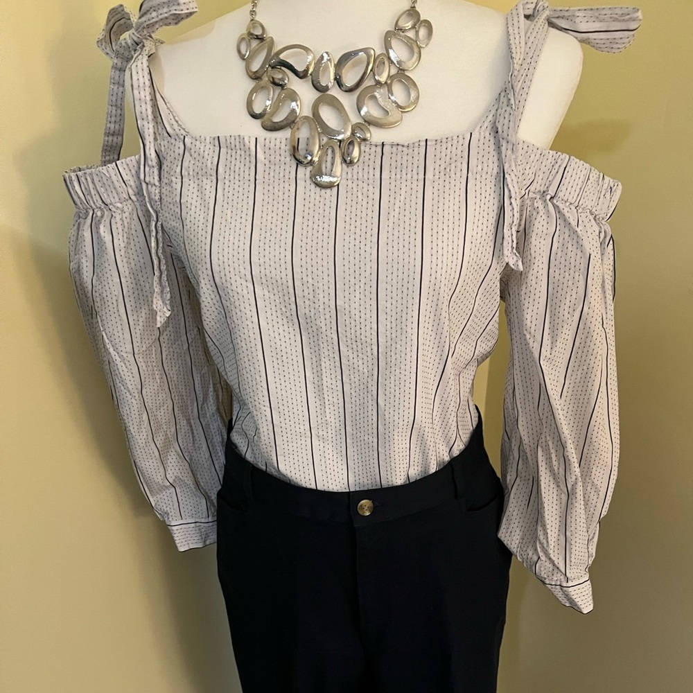 a.n.d Eawy Women's Black and white Off Shoulder Blouse Shirt Top X-Large